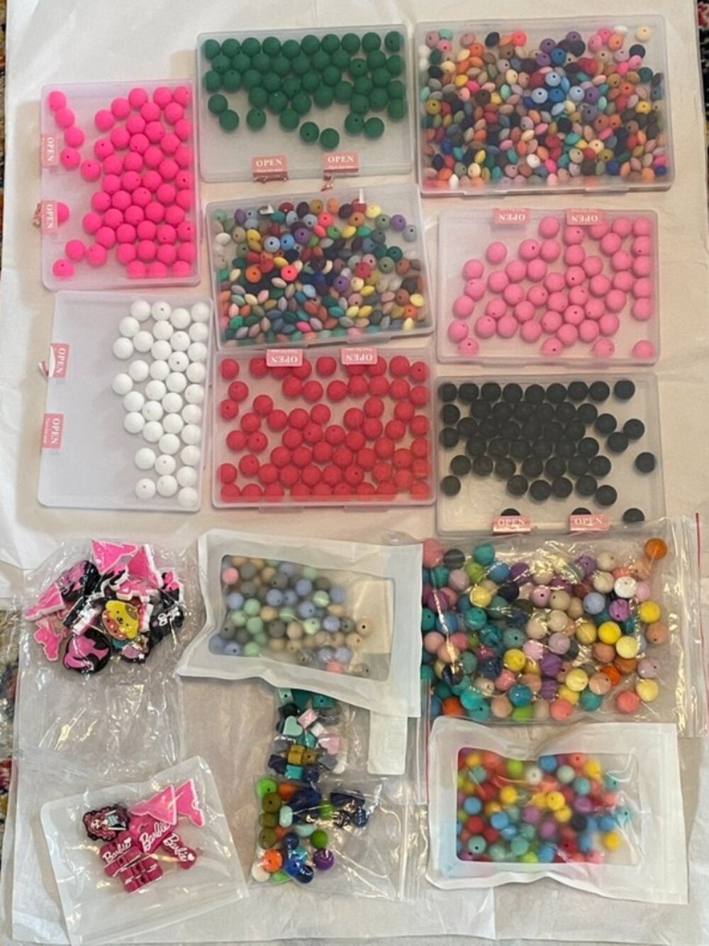 Large Lot of Silicone Beads-15mm-Lentils-Focal Beads-Barbie-Kuromi-Pen Beads